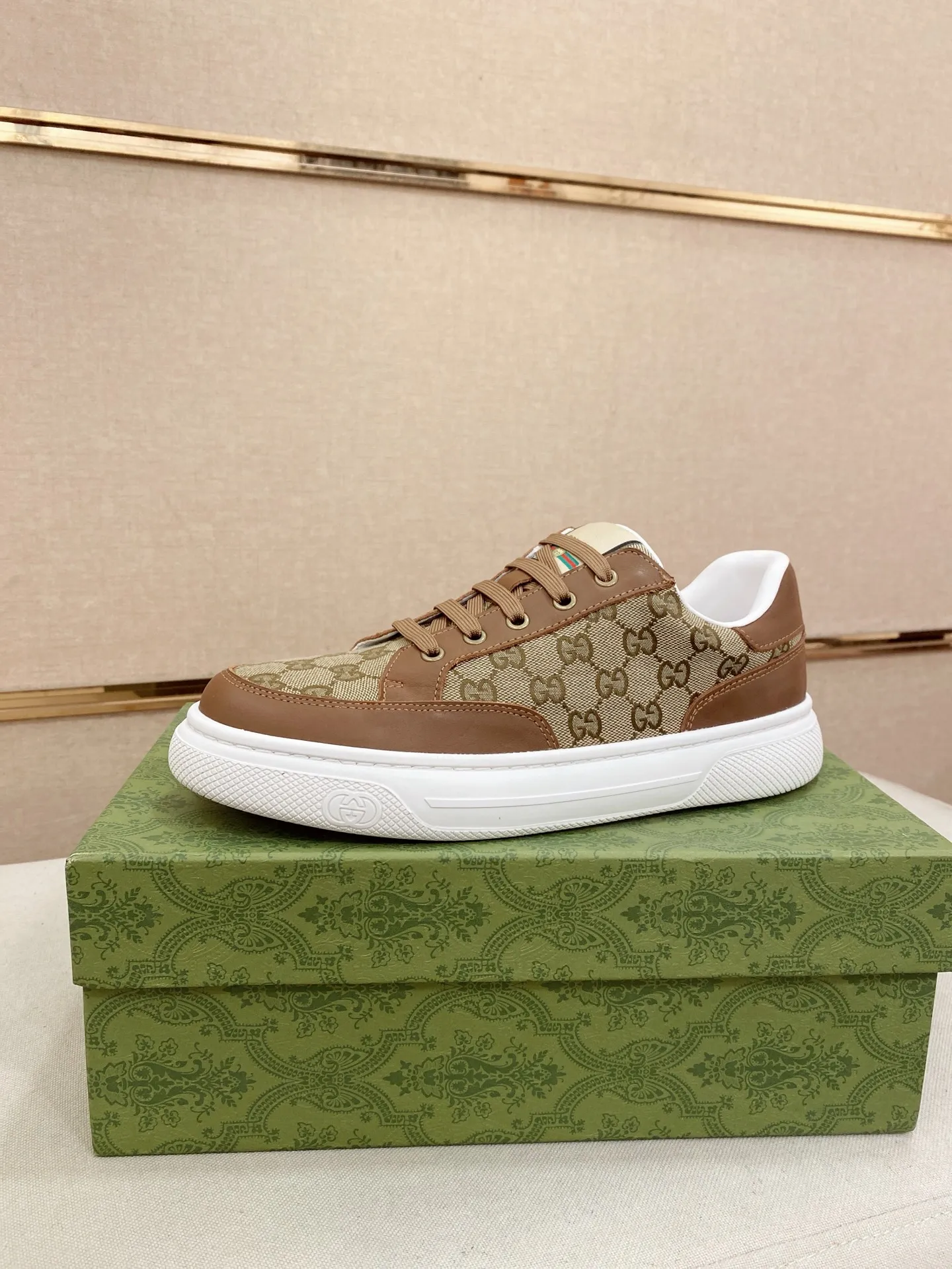 Men's clothing and shoes💰 440💰🇮🇹🇮🇹GUCCI🔍🔍New models are on sale at the same time at counters, uppers🇮🇹 Italian imported first-layer cowhide, fully imported sheepskin lining💪💪, completely 1⃣️ to 1 ⃣️Re-engraved🇮🇹💪💪, ⚠Sole: The original sole is specially provided by the original factory, the exclusive movable molded sole is super comfortable, ⚠The original factory follows the order, 🔍🔍high quality, you can enter and exit the counter at will, welcome to compare⚠. Code number:38-44